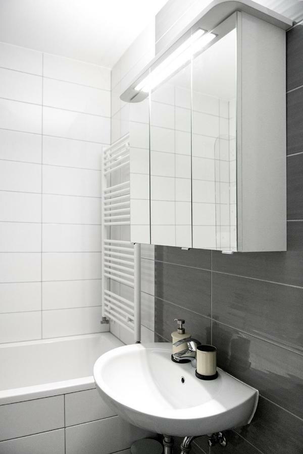 Sauna - Flexible Selfcheckins 6 - Zagreb - Garage - Electric Vehicle Ccharger - Loggia - New - Luxury - Apartments Repinc 6 외부 사진