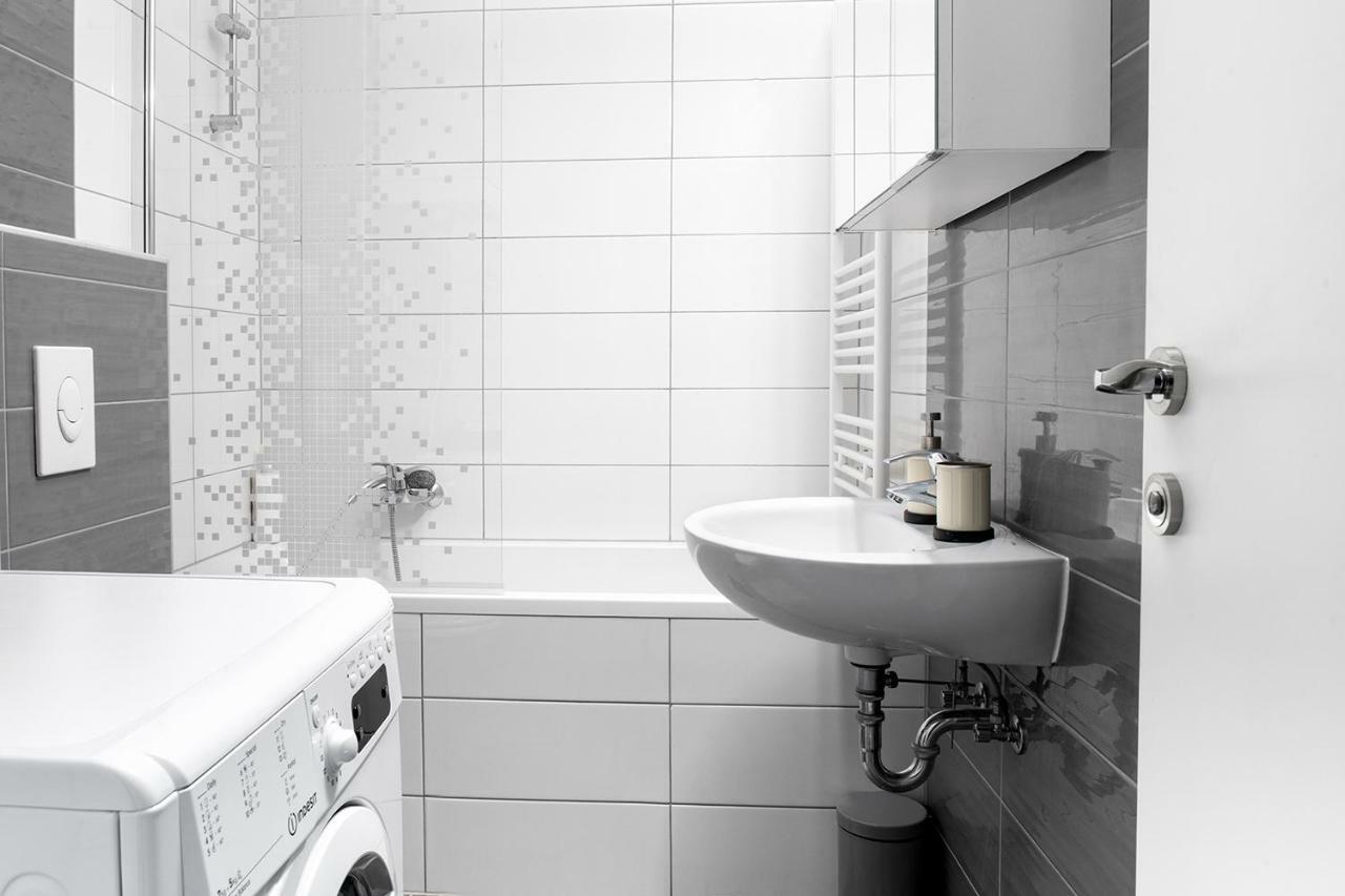 Sauna - Flexible Selfcheckins 6 - Zagreb - Garage - Electric Vehicle Ccharger - Loggia - New - Luxury - Apartments Repinc 6 외부 사진